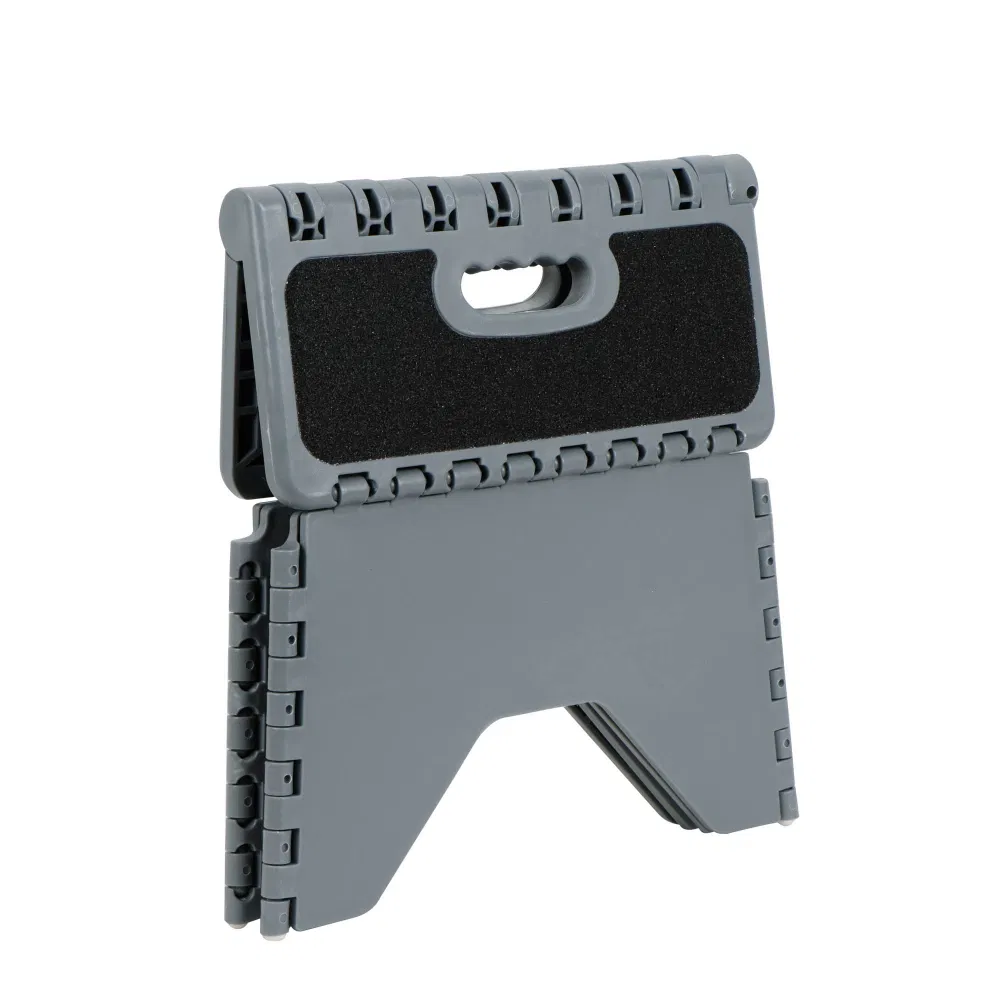 Streetwize Foldable Stepping Stool With Anti-Slip Step Tread SWSTEP1 3 Streetwize Foldable Stepping Stool With Anti-Slip Step Tread SWSTEP1 - Image 3
